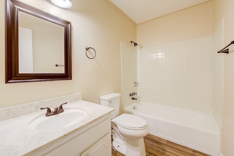 Photo 18 of 25 - 638 S Youngfield Ct, Lakewood, CO 80228