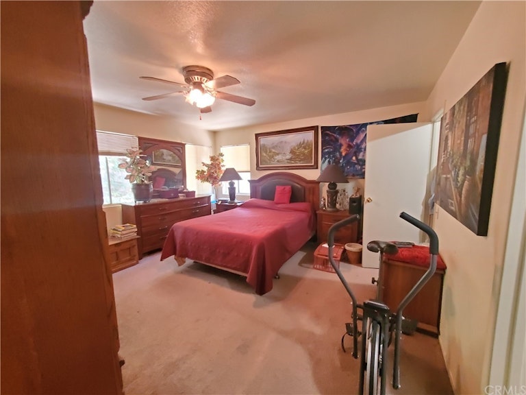 Photo 9 of 33 - 24937 Faulhorn Dr, Crestline, CA 92325