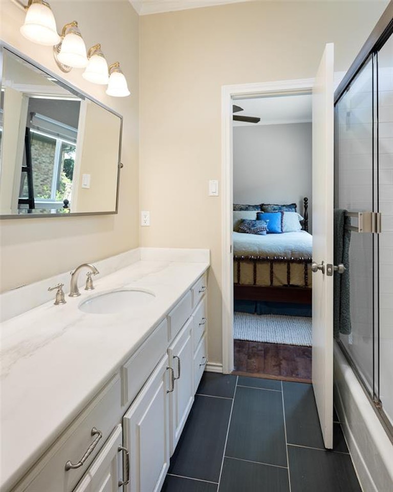 Photo 20 of 40 - 7336 Williamswood Dr, Dallas, TX 75252