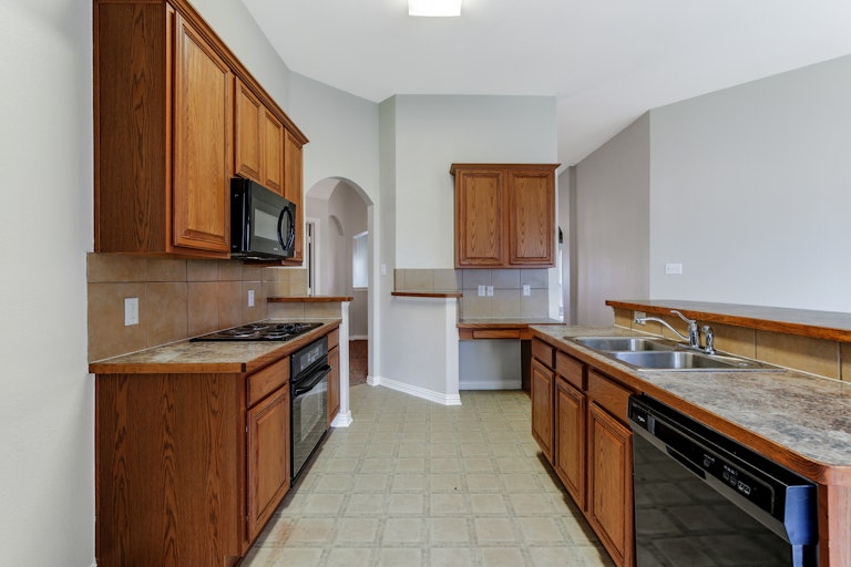 Photo 21 of 26 - 1804 Athena Dr, Lancaster, TX 75134
