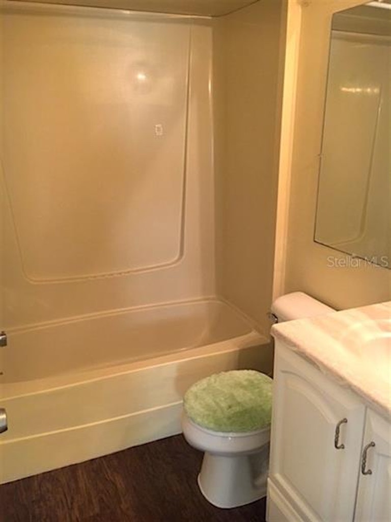 Photo 9 of 13 - 3500 Beneva Rd #306, Sarasota, FL 34232