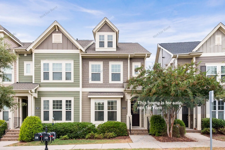 Photo 1 of 19 - 134 S Camellia St, Chapel Hill, NC 27516