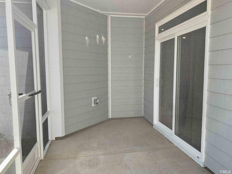 Photo 22 of 27 - 133 Beldenshire Way, Holly Springs, NC 27540