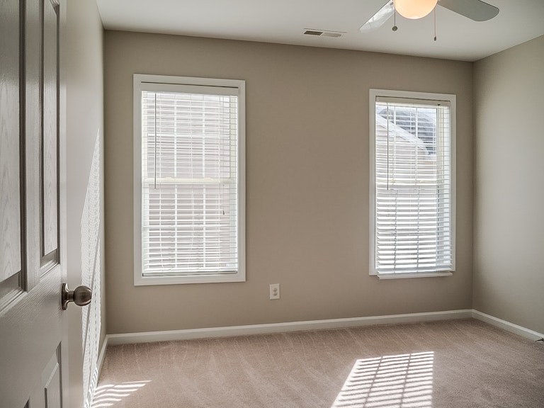 Photo 20 of 27 - 8004 Willowglen Dr, Raleigh, NC 27616