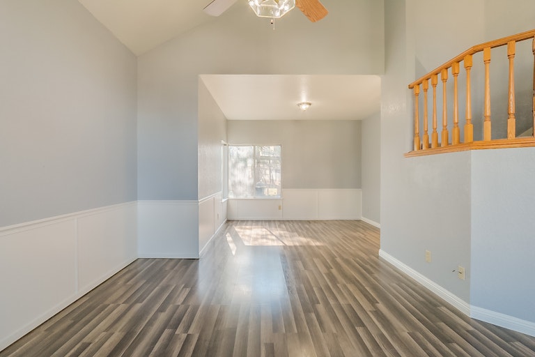Photo 8 of 17 - 9146 Tullamore Ct, Sacramento, CA 95829