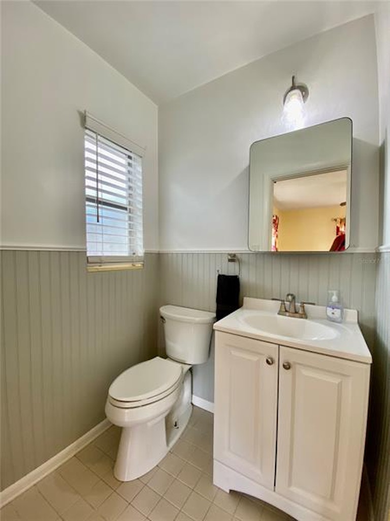 Photo 28 of 60 - 4081 Lake Marianna Dr, Winter Haven, FL 33881