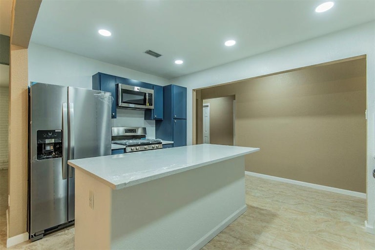 Photo 5 of 25 - 4801 Stage Line Dr, Arlington, TX 76017
