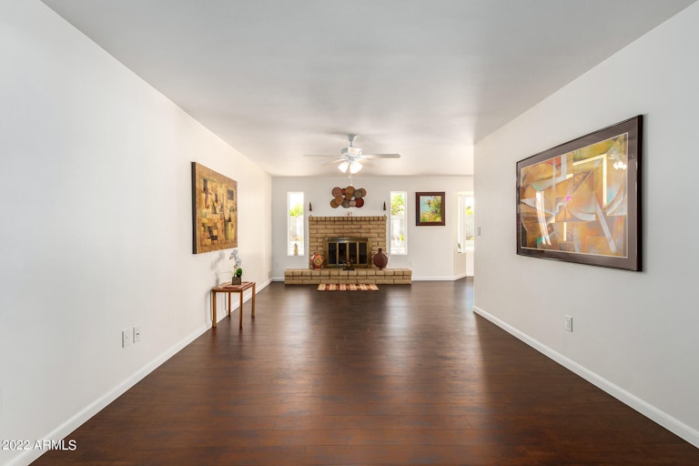 Photo 14 of 27 - 4424 E Kelton Ln, Phoenix, AZ 85032