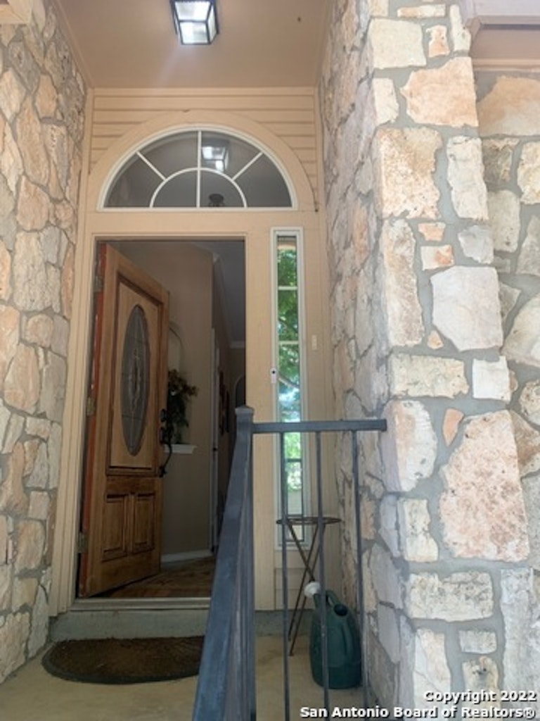 Photo 2 of 4 - 1019 Visor Dr, San Antonio, TX 78258