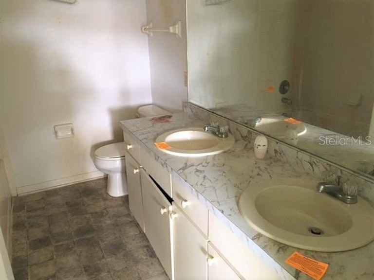 Photo 11 of 15 - 960 Westridge Dr #13L, Debary, FL 32713