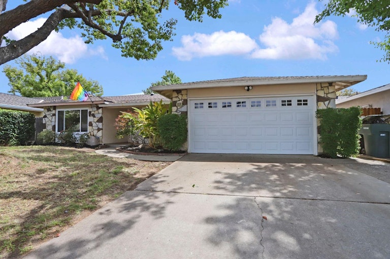 Photo 1 of 43 - 8374 La Riviera Dr, Sacramento, CA 95826
