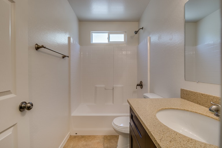 Photo 16 of 22 - 3027 W Daley Ln, Phoenix, AZ 85027
