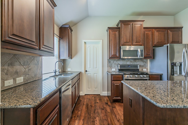 Photo 4 of 27 - 902 Calder Ct, Anna, TX 75409