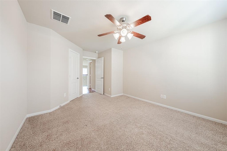 Photo 30 of 45 - 6815 Sorrelwood Ln, Sugar Land, TX 77479
