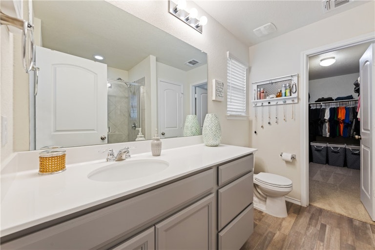Photo 17 of 37 - 1517 Cliffbrake Way, Georgetown, TX 78626