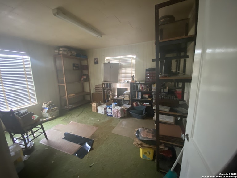 Photo 7 of 16 - 251 Glad, San Antonio, TX 78223