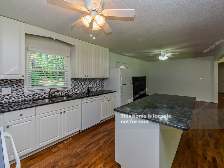 Photo 9 of 22 - 5304 Olive Rd, Raleigh, NC 27606