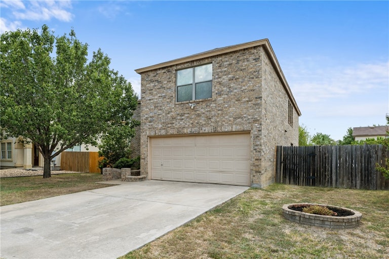 Photo 3 of 39 - 204 Debbie Ann Dr, Leander, TX 78641