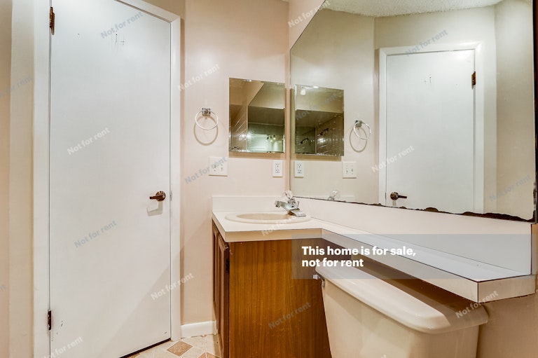 Photo 22 of 30 - 8362 Sunflower Ct, Jacksonville, FL 32244