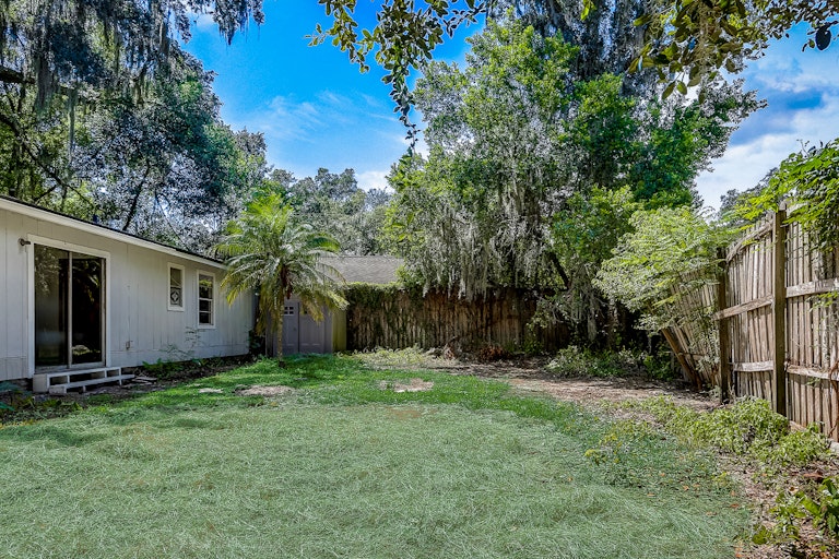 Photo 33 of 43 - 6215 Ogden Rd, Jacksonville, FL 32216
