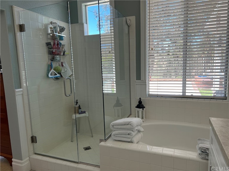 Photo 13 of 20 - 21401 Silvertree Ln, Trabuco Canyon, CA 92679