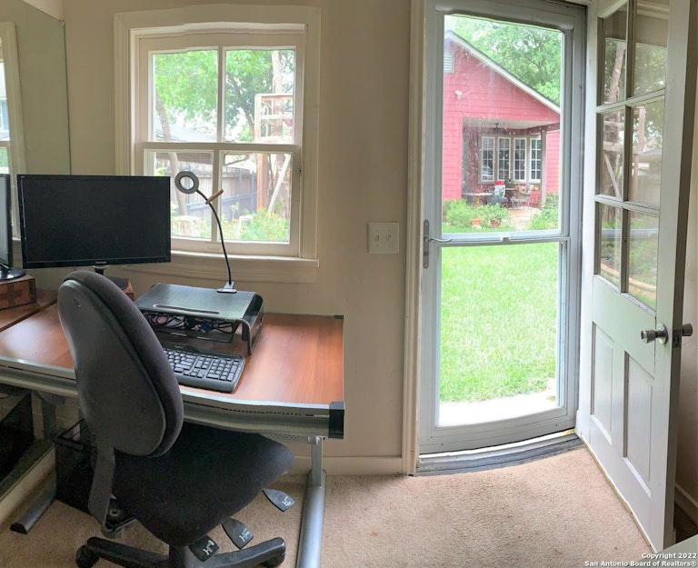 Photo 23 of 25 - 306 Corona Ave, San Antonio, TX 78209