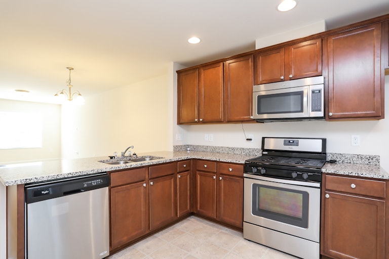 Photo 2 of 25 - 8512 Quarton Dr, Raleigh, NC 27616