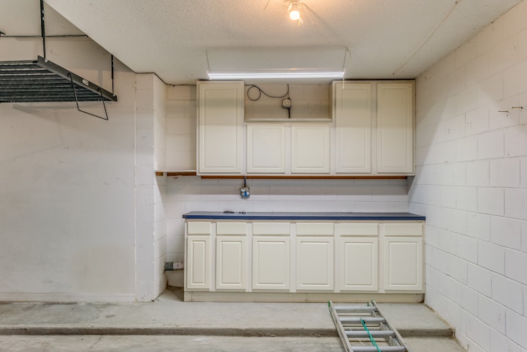 Photo 33 of 33 - 1019 Landview Ct, Orlando, FL 32828