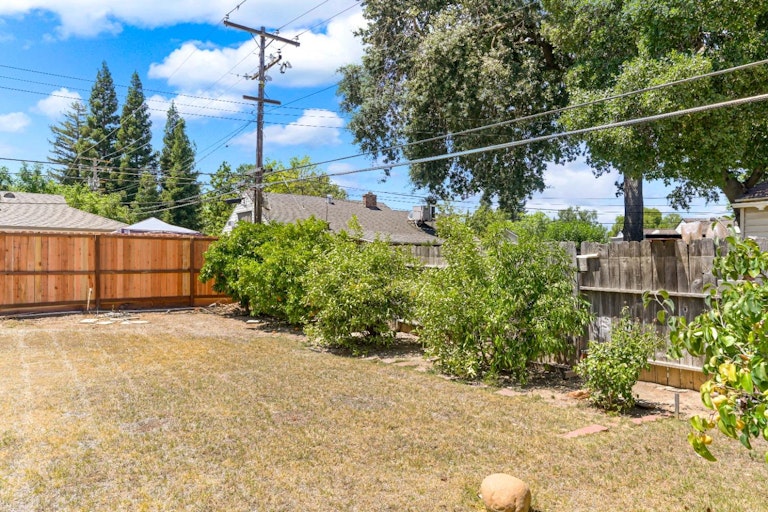 Photo 26 of 31 - 3359 Becerra Way, Sacramento, CA 95821