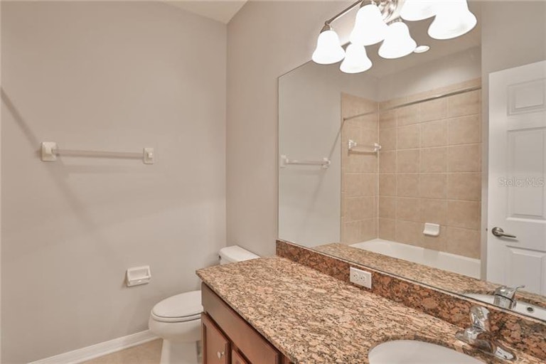 Photo 16 of 25 - 723 Parker Den Dr, Ruskin, FL 33570