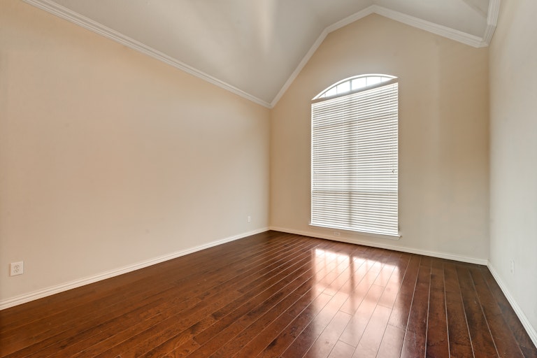 Photo 11 of 30 - 6947 Navigation Dr, Grand Prairie, TX 75054