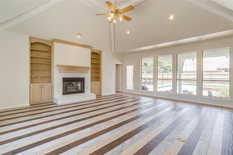 Photo 17 of 40 - 6006 Sunderland Dr, Colleyville, TX 76034