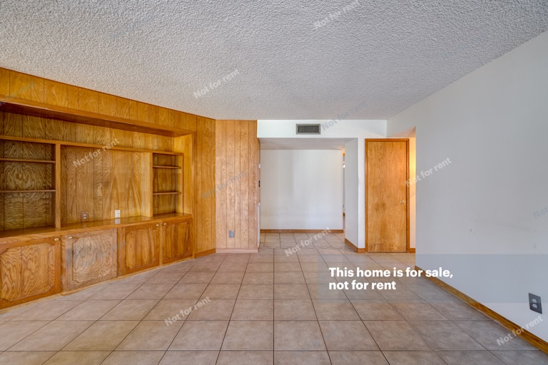 Photo 14 of 31 - 8943 N 13th Ave, Phoenix, AZ 85021