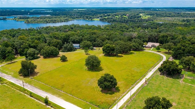 Photo 11 of 95 - 31949 Amberlea Rd, Dade City, FL 33523