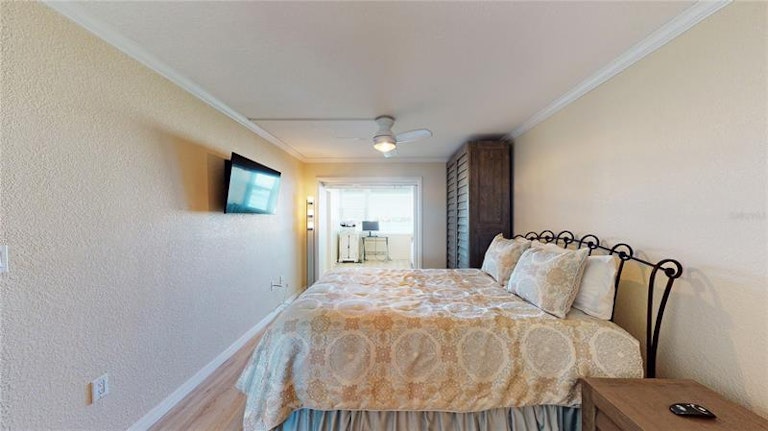 Photo 35 of 76 - 4575 Cove Cir #1204, Saint Petersburg, FL 33708