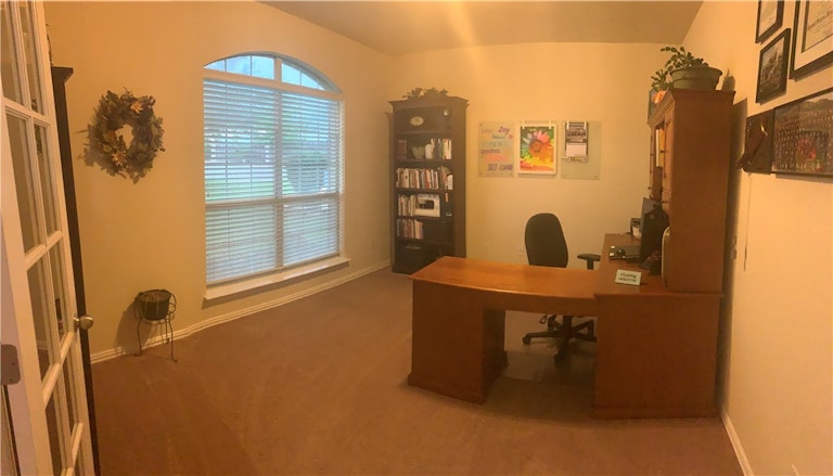 Photo 6 of 34 - 2005 Overland Dr, Leander, TX 78641
