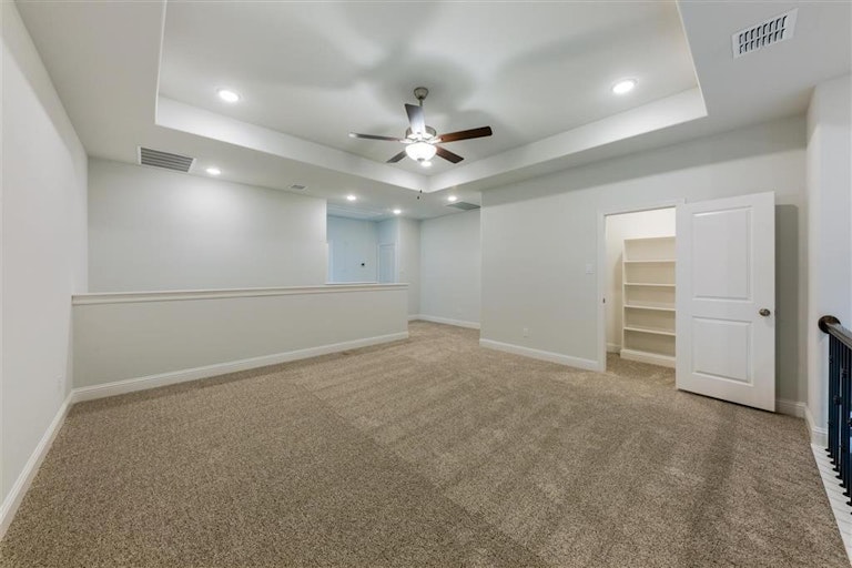 Photo 33 of 38 - 9442 Rockmount Dr, Dallas, TX 75243