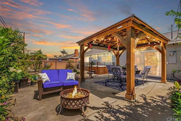 Photo 22 of 28 - 8301 Friesland Dr, Huntington Beach, CA 92647