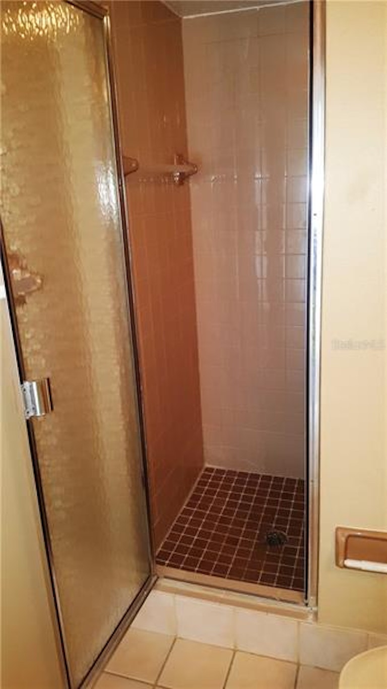 Photo 13 of 22 - 737 Pinellas Bayway S #207, Saint Petersburg, FL 33715