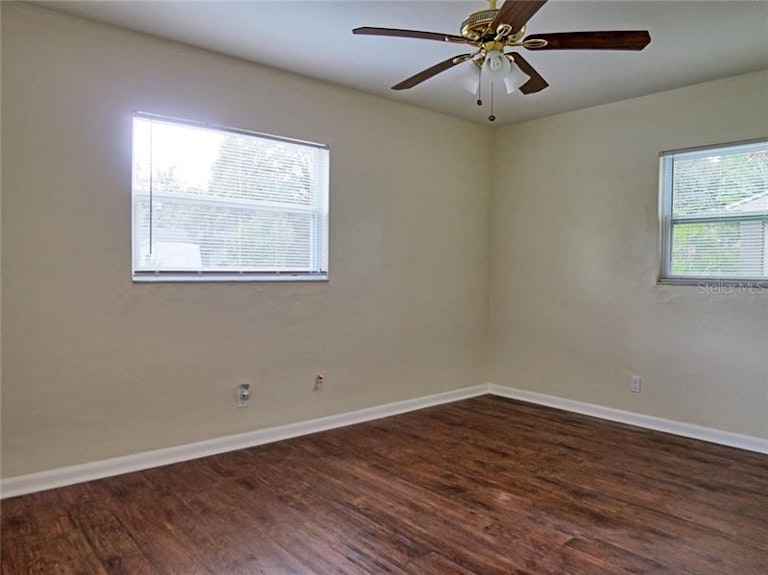 Photo 6 of 9 - 306 E Hydrangia St, Tampa, FL 33612