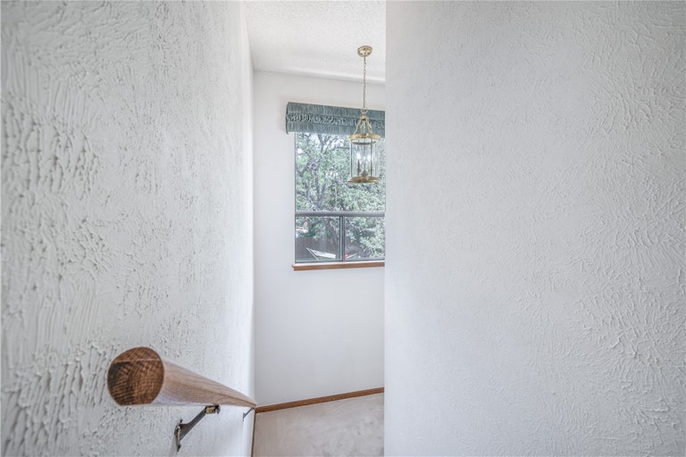 Photo 13 of 37 - 1501 Wilson Heights Dr, Austin, TX 78746