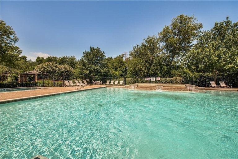 Photo 30 of 33 - 2445 Marble Canyon Dr, Little Elm, TX 75068