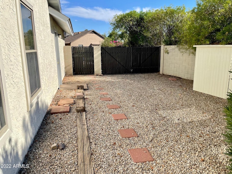 Photo 3 of 20 - 644 W Wagner Ct, Gilbert, AZ 85233