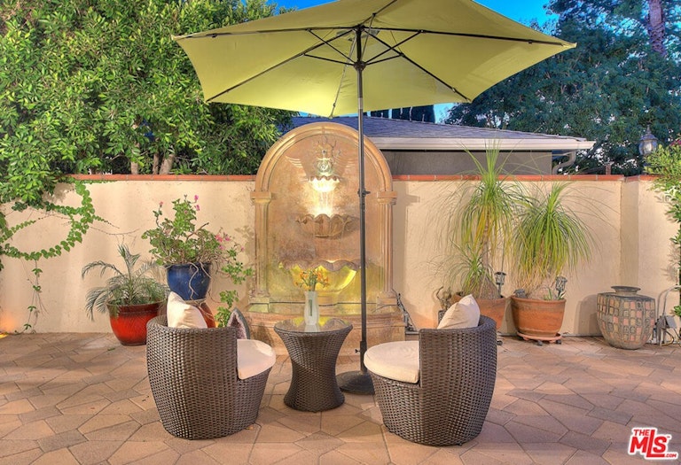 Photo 6 of 54 - 14826 Otsego St, Sherman Oaks, CA 91403