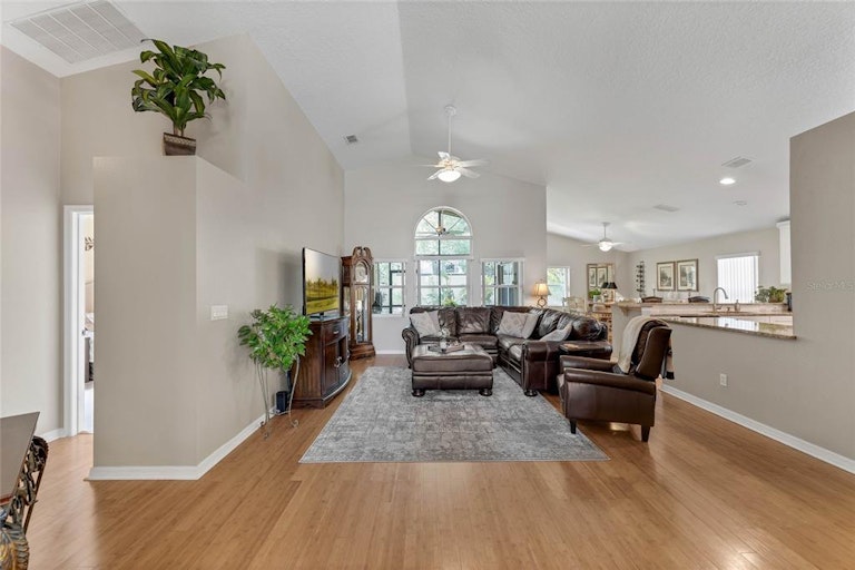 Photo 2 of 43 - 515 Sagecreek Ct, Winter Springs, FL 32708