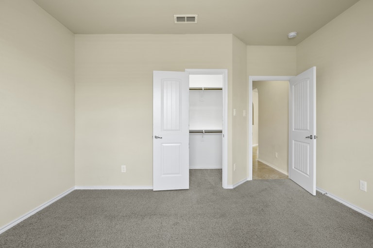 Photo 19 of 25 - 1108 Doe Meadow Dr, Burleson, TX 76028