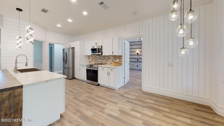 Photo 10 of 40 - 96198 Cayman Cir, Fernandina Beach, FL 32034