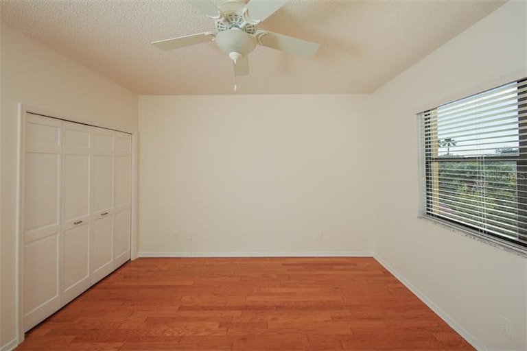 Photo 16 of 25 - 5408 Eagles Point Cir #203, Sarasota, FL 34231