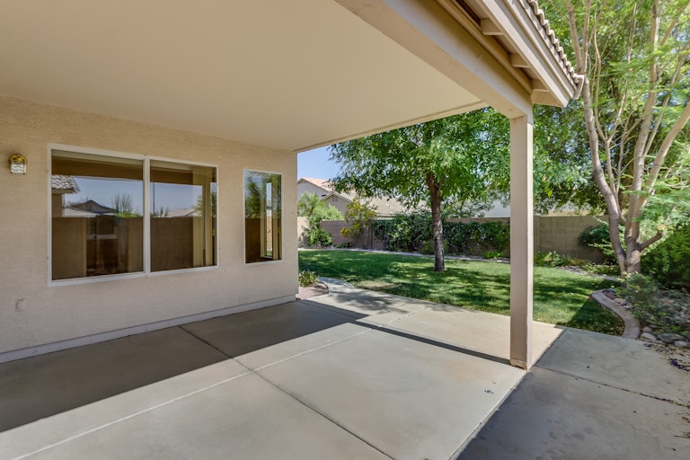 Photo 5 of 39 - 6823 W Bronco Trl, Peoria, AZ 85383
