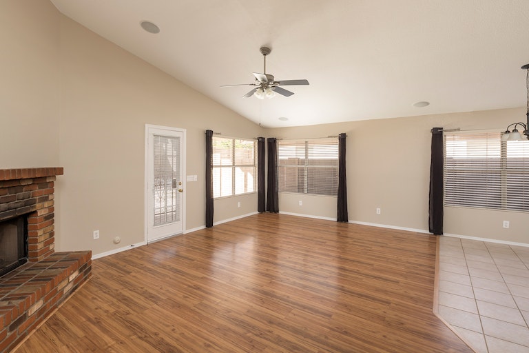 Photo 9 of 24 - 8920 W Davis Rd, Peoria, AZ 85382